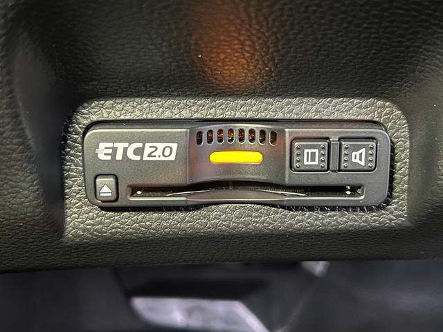 ヴェゼル ｅ：ＨＥＶＺ　保証付き２年　衝突回避支援ブレーキ機能　スマキ　Ｐトランク　フルオートエアコン　エアバッグ　両席エアバック　Ｒカメ　記録簿付　パワーウィンドウ　ＬＥＤランプ　クルーズＣ　ナビ＆ＴＶ　キーレスエントリー（25枚目）