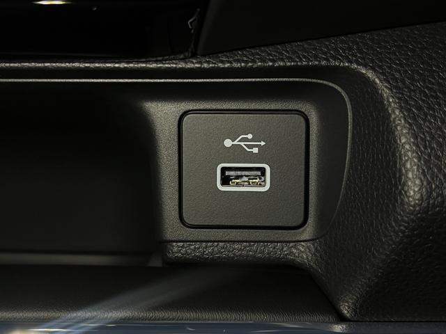 ヴェゼル ｅ：ＨＥＶＺ　保証付き２年　衝突回避支援ブレーキ機能　スマキ　Ｐトランク　フルオートエアコン　エアバッグ　両席エアバック　Ｒカメ　記録簿付　パワーウィンドウ　ＬＥＤランプ　クルーズＣ　ナビ＆ＴＶ　キーレスエントリー（30枚目）