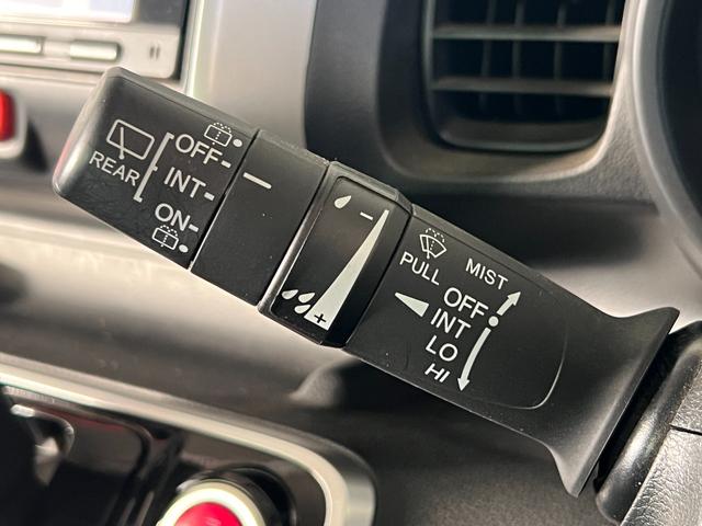 N-BOX GSSパッケージ 保証付き1年 W電動ドア Iストップ ダブルエアバック TVナビ 地デジ 前席シートヒーター スマートキー&プッシュスタート DVD視聴可 ベンチシ-ト ETC付き フルオートエアコン 横滑防止(13枚目)