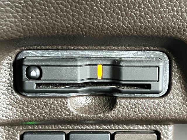 N-BOX L 保証付き1年 衝突回避支援ブレーキ I-STOP PW パワステ Sヒーター スマ-トキ- Bカメ 地デジTV ナビ&TV 両側スライド サイドエアバック 横滑り防止 ETC車載器 整備記録簿 DVD(32枚目)