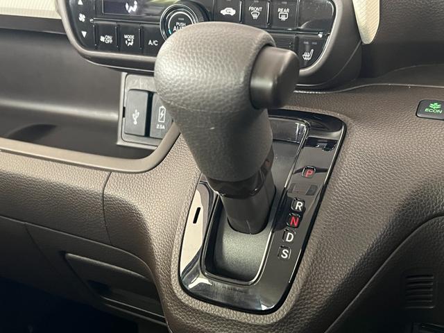 N-BOX L 保証付き1年 衝突回避支援ブレーキ I-STOP PW パワステ Sヒーター スマ-トキ- Bカメ 地デジTV ナビ&TV 両側スライド サイドエアバック 横滑り防止 ETC車載器 整備記録簿 DVD(38枚目)