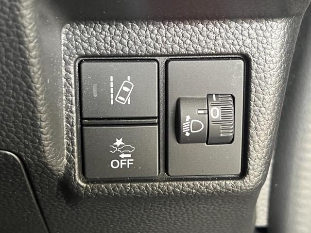 N-BOXカスタム Lスタイル+ブラック 保証1年 横滑り防止 シ-トヒ-タ- クルーズコントロール LEDライト 地デジ スマキー フルオートエアコン パワーステアリング サイドカーテンエアバック ABS Wエアバック パワーウインドウ(27枚目)