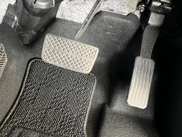 N-BOXカスタム Lスタイル+ブラック 保証1年 横滑り防止 シ-トヒ-タ- クルーズコントロール LEDライト 地デジ スマキー フルオートエアコン パワーステアリング サイドカーテンエアバック ABS Wエアバック パワーウインドウ(30枚目)