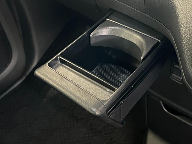 N-BOXカスタム Lスタイル+ブラック 保証1年 横滑り防止 シ-トヒ-タ- クルーズコントロール LEDライト 地デジ スマキー フルオートエアコン パワーステアリング サイドカーテンエアバック ABS Wエアバック パワーウインドウ(35枚目)