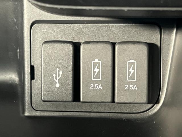 N-BOXカスタム Lスタイル+ブラック 保証1年 横滑り防止 シ-トヒ-タ- クルーズコントロール LEDライト 地デジ スマキー フルオートエアコン パワーステアリング サイドカーテンエアバック ABS Wエアバック パワーウインドウ(39枚目)