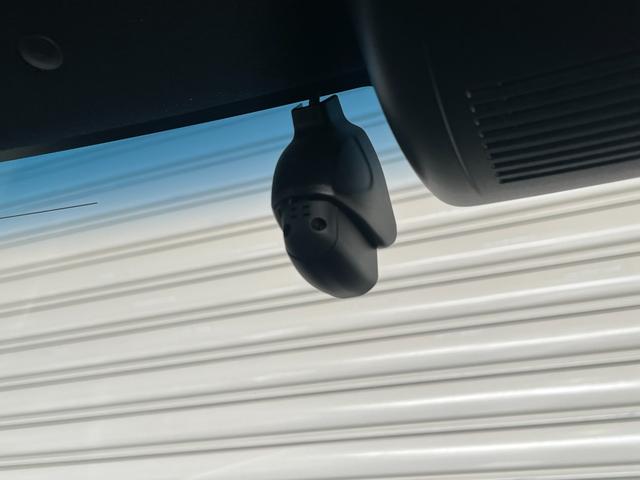 N-BOXカスタム Lスタイル+ブラック 保証1年 横滑り防止 シ-トヒ-タ- クルーズコントロール LEDライト 地デジ スマキー フルオートエアコン パワーステアリング サイドカーテンエアバック ABS Wエアバック パワーウインドウ(43枚目)