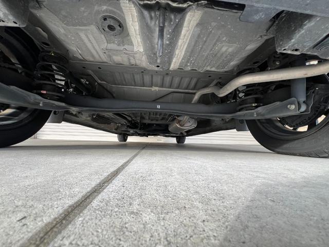 N-BOXカスタム Lスタイル+ブラック 保証1年 横滑り防止 シ-トヒ-タ- クルーズコントロール LEDライト 地デジ スマキー フルオートエアコン パワーステアリング サイドカーテンエアバック ABS Wエアバック パワーウインドウ(57枚目)