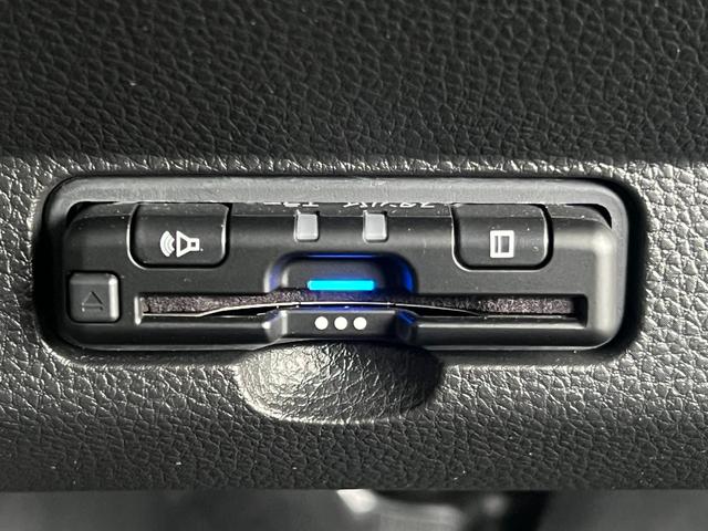 N-ONE プレミアムツアラー 保証2年 ターボエンジン カーテンエアバック 記録簿 LEDランプ クルコン 前席シートヒーター ETC Wエアバッグ フルオートエアコン エアバック DVD ABS パワステ パワーウインドウ(18枚目)