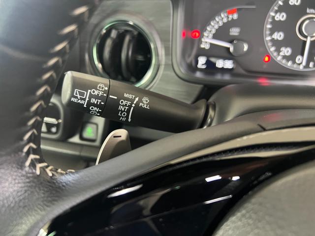 N-ONE プレミアムツアラー 保証2年 ターボエンジン カーテンエアバック 記録簿 LEDランプ クルコン 前席シートヒーター ETC Wエアバッグ フルオートエアコン エアバック DVD ABS パワステ パワーウインドウ(20枚目)