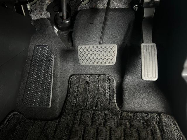 N-ONE プレミアムツアラー 保証2年 ターボエンジン カーテンエアバック 記録簿 LEDランプ クルコン 前席シートヒーター ETC Wエアバッグ フルオートエアコン エアバック DVD ABS パワステ パワーウインドウ(29枚目)