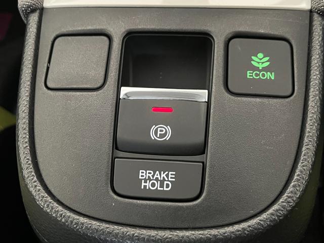 フィット e:HEVネス 保証2年 衝突軽減 Rカメ パーキングセンサー サイドカーテンエアバック LED オートエアコン スマキー エアバッグ VSA キーレス クルコン(17枚目)