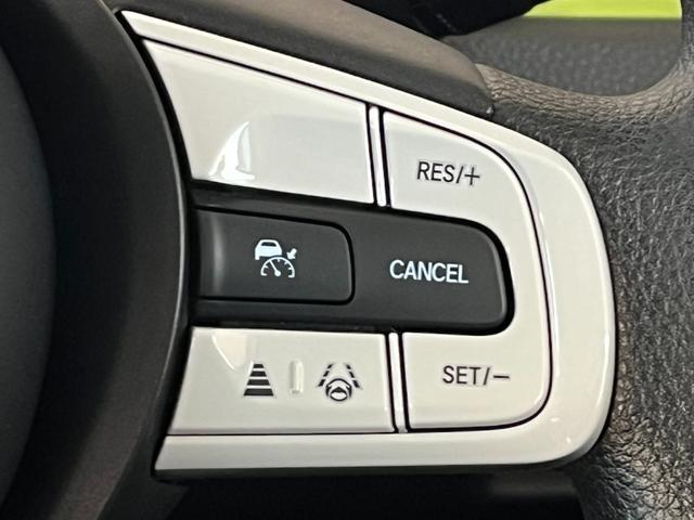 フィット e:HEVネス 保証2年 衝突軽減 Rカメ パーキングセンサー サイドカーテンエアバック LED オートエアコン スマキー エアバッグ VSA キーレス クルコン(30枚目)