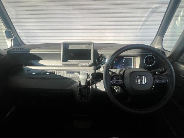 Ｎ－ＢＯＸカスタム ターボ　車線逸脱　衝突被害軽減　禁煙　オートマチックハイビーム　パワステ　両席エアバック　サイドエアバッグ　パワーウィンドウ　アイドリングストップ　自動追従　登録済未使用車（6枚目）