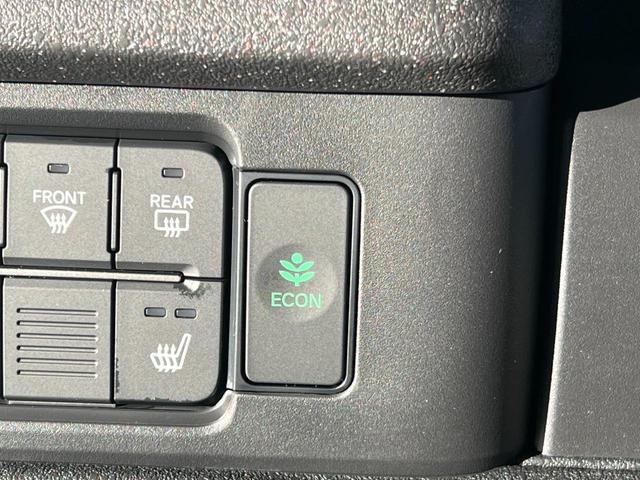 Ｎ－ＢＯＸカスタム ターボ　車線逸脱　衝突被害軽減　禁煙　オートマチックハイビーム　パワステ　両席エアバック　サイドエアバッグ　パワーウィンドウ　アイドリングストップ　自動追従　登録済未使用車（22枚目）