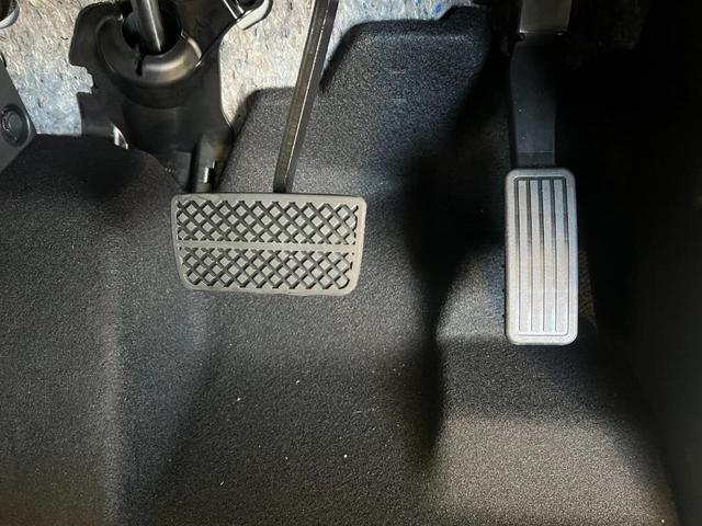 Ｎ－ＢＯＸカスタム ターボ　車線逸脱　衝突被害軽減　禁煙　オートマチックハイビーム　パワステ　両席エアバック　サイドエアバッグ　パワーウィンドウ　アイドリングストップ　自動追従　登録済未使用車（30枚目）