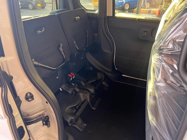 Ｎ－ＢＯＸカスタム ターボ　車線逸脱　衝突被害軽減　禁煙　オートマチックハイビーム　パワステ　両席エアバック　サイドエアバッグ　パワーウィンドウ　アイドリングストップ　自動追従　登録済未使用車（35枚目）