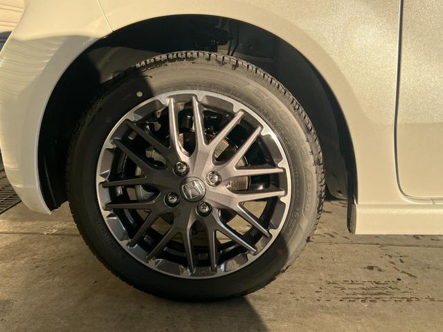 Ｎ－ＢＯＸカスタム ターボ　車線逸脱　衝突被害軽減　禁煙　オートマチックハイビーム　パワステ　両席エアバック　サイドエアバッグ　パワーウィンドウ　アイドリングストップ　自動追従　登録済未使用車（49枚目）