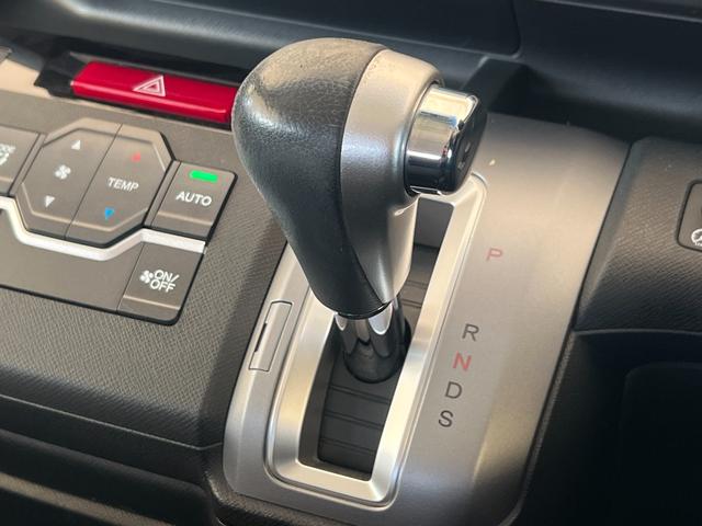 ステップワゴンスパーダ Ｚクールスピリット　保証付き１年　キーフリー　ナビＴＶ　横滑防止　記録簿付き　ＤＶＤ視聴可能　フルオートエアコン　パワーウインドウ　Ａクルーズ　運転席エアバック　パワステ　ワンセグ　ＡＢＳ　ＥＴＣ　エコアイドル（35枚目）