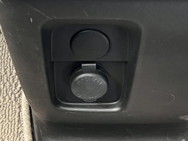 スペーシアカスタム ハイブリッドＧＳ　保証付き１年　前後誤発進抑制機能　ＥＳＰ　シートＨ　ナビ＆ＴＶ　ＤＶＤ再生　運転席助手席エアバック　ＥＴＣ車載器　ＬＥＤヘッドライト　記録簿　スマートキー　サイドエアバッグ　エアコン　アイストップ（31枚目）