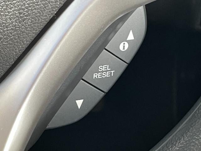 フィット １３Ｇ・Ｌホンダセンシング　保証１年付き　地デジフルセグＴＶ　ＥＴＣ車載器　ＤＶＤ再生可　ナビ＆ＴＶ　サイドカーテンエアバック　Ｄレコ　ＵＳＢ　リアカメラ　エアバック　パワーウインドウ　記録簿　キーフリーシステム　ＬＥＤライト（14枚目）