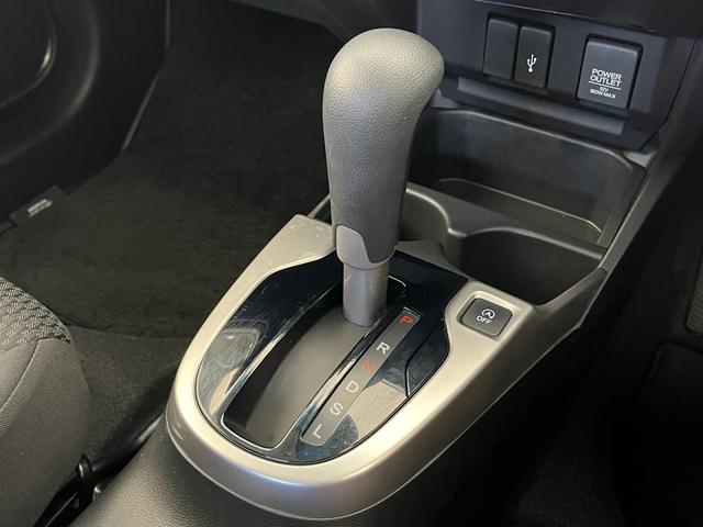 フィット １３Ｇ・Ｌホンダセンシング　保証１年付き　地デジフルセグＴＶ　ＥＴＣ車載器　ＤＶＤ再生可　ナビ＆ＴＶ　サイドカーテンエアバック　Ｄレコ　ＵＳＢ　リアカメラ　エアバック　パワーウインドウ　記録簿　キーフリーシステム　ＬＥＤライト（31枚目）