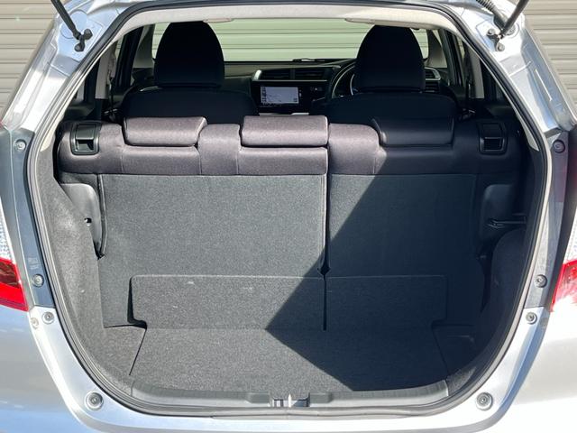 フィット １３Ｇ・Ｌホンダセンシング　保証１年付き　地デジフルセグＴＶ　ＥＴＣ車載器　ＤＶＤ再生可　ナビ＆ＴＶ　サイドカーテンエアバック　Ｄレコ　ＵＳＢ　リアカメラ　エアバック　パワーウインドウ　記録簿　キーフリーシステム　ＬＥＤライト（42枚目）