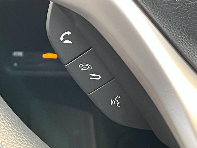 フィット １３Ｇ・Ｆパッケージ　保証付き１年　イモビ　ＤＶＤ再生可能　スマ－トキ－　記録簿有り　ＶＳＡ　ＥＴＣ付き　助手席エアバッグ　Ｒカメラ　オートエアコン　ＵＳＢ接続　エアバック　ＰＳ　キ－フリ－　１セグ　ＰＷ　ＡＢＳ　ＴＶナビ（12枚目）