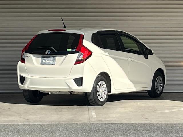 フィット １３Ｇ・Ｆパッケージ　保証付き１年　イモビ　ＤＶＤ再生可能　スマ－トキ－　記録簿有り　ＶＳＡ　ＥＴＣ付き　助手席エアバッグ　Ｒカメラ　オートエアコン　ＵＳＢ接続　エアバック　ＰＳ　キ－フリ－　１セグ　ＰＷ　ＡＢＳ　ＴＶナビ（45枚目）