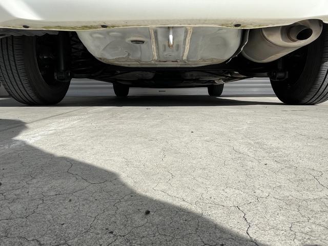 フィット １３Ｇ・Ｆパッケージ　保証付き１年　イモビ　ＤＶＤ再生可能　スマ－トキ－　記録簿有り　ＶＳＡ　ＥＴＣ付き　助手席エアバッグ　Ｒカメラ　オートエアコン　ＵＳＢ接続　エアバック　ＰＳ　キ－フリ－　１セグ　ＰＷ　ＡＢＳ　ＴＶナビ（56枚目）