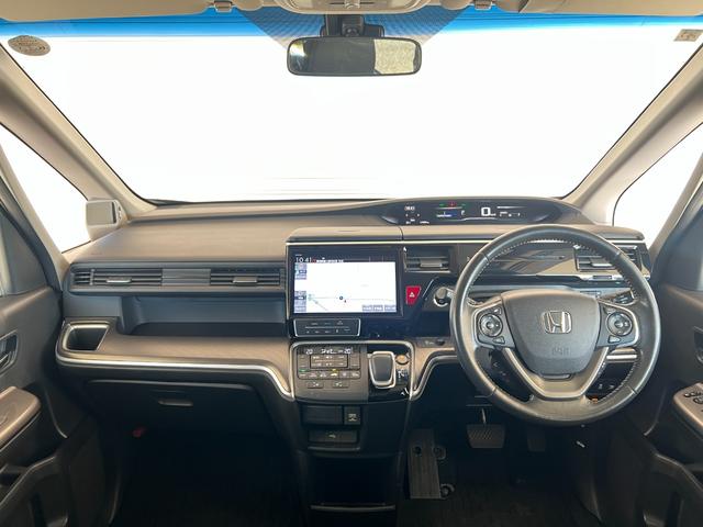 ステップワゴンスパーダ スパーダハイブリッドG・EXホンダセンシング 保証付き1年 フルオートエアコン キーフリー Sヒーター 横滑防止 セキュリティアラーム DVD再生可 パワーウインドウ USB接続 サイドカーテンエアバック エアバッグ クルコン LEDヘッドランプ(13枚目)