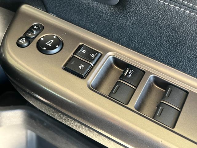 ステップワゴンスパーダ スパーダハイブリッドG・EXホンダセンシング 保証付き1年 フルオートエアコン キーフリー Sヒーター 横滑防止 セキュリティアラーム DVD再生可 パワーウインドウ USB接続 サイドカーテンエアバック エアバッグ クルコン LEDヘッドランプ(27枚目)