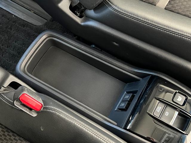 ステップワゴンスパーダ スパーダハイブリッドG・EXホンダセンシング 保証付き1年 フルオートエアコン キーフリー Sヒーター 横滑防止 セキュリティアラーム DVD再生可 パワーウインドウ USB接続 サイドカーテンエアバック エアバッグ クルコン LEDヘッドランプ(40枚目)