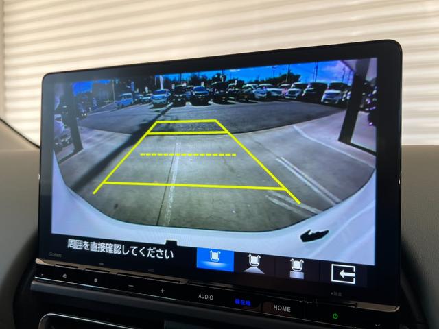 フリード ｅ：ＨＥＶクロスター　保証付き２年　ＥＴＣ装備　Ｓヒーター　衝突軽減ブレーキシステム　フルセグ　オートエアコン　バックモニター　ＬＥＤライト　スマートキー　クルーズコントロール　キーレス　盗難防止システム　横滑り防止（9枚目）