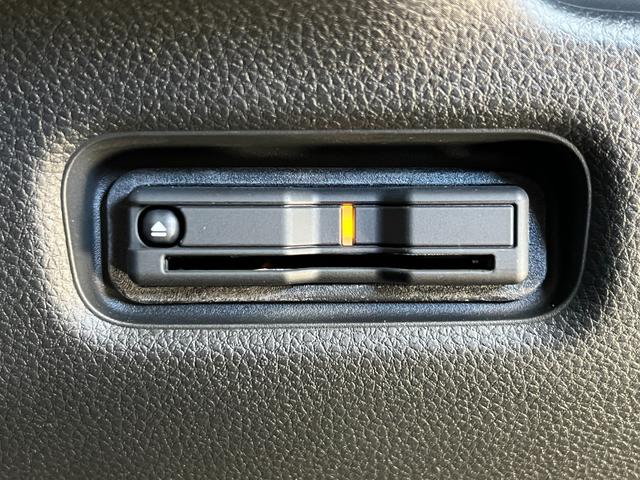 フリード ｅ：ＨＥＶクロスター　保証付き２年　ＥＴＣ装備　Ｓヒーター　衝突軽減ブレーキシステム　フルセグ　オートエアコン　バックモニター　ＬＥＤライト　スマートキー　クルーズコントロール　キーレス　盗難防止システム　横滑り防止（31枚目）