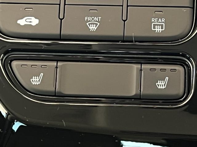 フリード ｅ：ＨＥＶクロスター　保証付き２年　ＥＴＣ装備　Ｓヒーター　衝突軽減ブレーキシステム　フルセグ　オートエアコン　バックモニター　ＬＥＤライト　スマートキー　クルーズコントロール　キーレス　盗難防止システム　横滑り防止（35枚目）