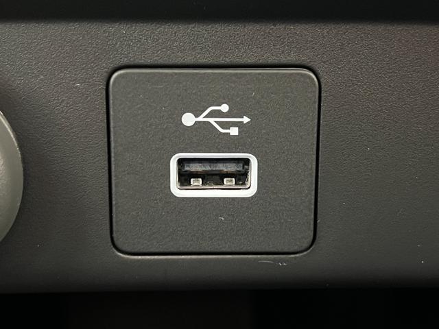 フリード ｅ：ＨＥＶクロスター　保証付き２年　ＥＴＣ装備　Ｓヒーター　衝突軽減ブレーキシステム　フルセグ　オートエアコン　バックモニター　ＬＥＤライト　スマートキー　クルーズコントロール　キーレス　盗難防止システム　横滑り防止（39枚目）