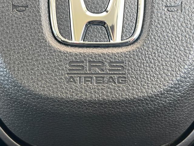 フリード ｅ：ＨＥＶクロスター　保証付き２年　ＥＴＣ装備　Ｓヒーター　衝突軽減ブレーキシステム　フルセグ　オートエアコン　バックモニター　ＬＥＤライト　スマートキー　クルーズコントロール　キーレス　盗難防止システム　横滑り防止（46枚目）