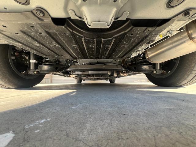 フリード ｅ：ＨＥＶクロスター　保証付き２年　ＥＴＣ装備　Ｓヒーター　衝突軽減ブレーキシステム　フルセグ　オートエアコン　バックモニター　ＬＥＤライト　スマートキー　クルーズコントロール　キーレス　盗難防止システム　横滑り防止（59枚目）