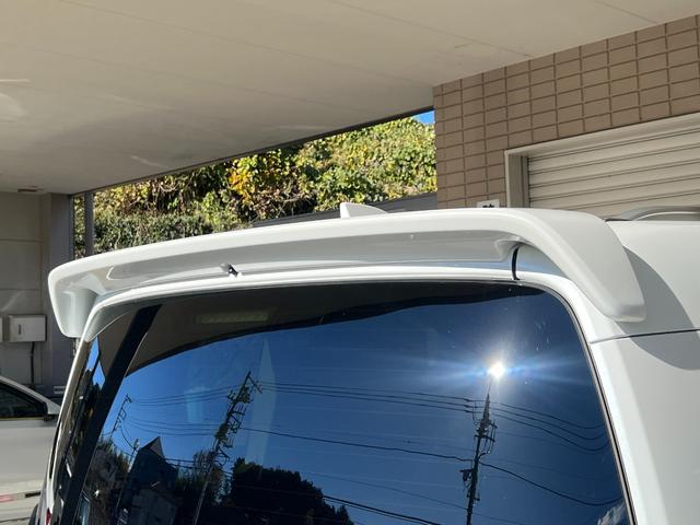 フリード ｅ：ＨＥＶクロスター　保証付き２年　ＥＴＣ装備　Ｓヒーター　衝突軽減ブレーキシステム　フルセグ　オートエアコン　バックモニター　ＬＥＤライト　スマートキー　クルーズコントロール　キーレス　盗難防止システム　横滑り防止（61枚目）