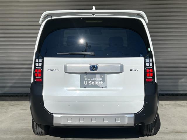 フリード ｅ：ＨＥＶクロスター　保証付き２年　ＥＴＣ装備　Ｓヒーター　衝突軽減ブレーキシステム　フルセグ　オートエアコン　バックモニター　ＬＥＤライト　スマートキー　クルーズコントロール　キーレス　盗難防止システム　横滑り防止（76枚目）