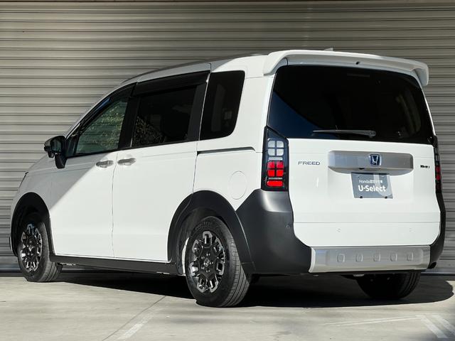 フリード ｅ：ＨＥＶクロスター　保証付き２年　ＥＴＣ装備　Ｓヒーター　衝突軽減ブレーキシステム　フルセグ　オートエアコン　バックモニター　ＬＥＤライト　スマートキー　クルーズコントロール　キーレス　盗難防止システム　横滑り防止（79枚目）