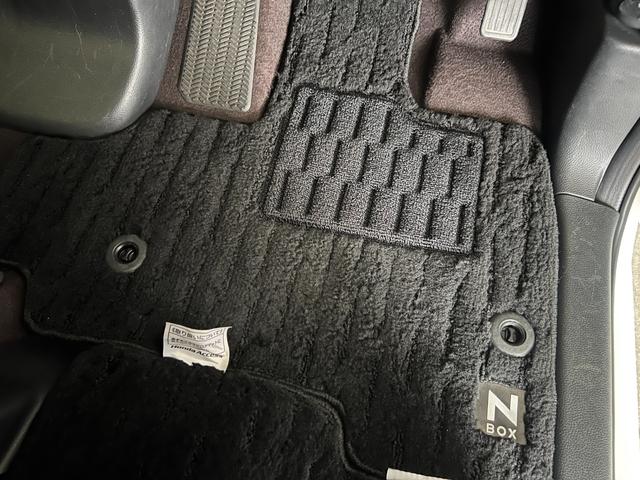 Ｎ－ＢＯＸカスタム Ｇ・ＥＸ　保証付き１年　ＬＥＤ　ＤＶＤ再生　ナビＴＶ　スマートキー　パワステ　パワーウィンドウ　記録簿　ＡＢＳ　オートエアコン　盗難防止システム　ＥＴＣ　サイドエアバック　アイドリングストップ　バックモニター（30枚目）