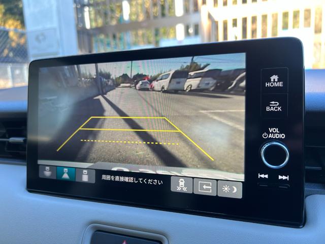 ヴェゼル ｅ：ＨＥＶＰＬａＹ　保証付き１年　衝突被害軽減ブレーキ　カーテンエアバッグ　盗難防止装置　ＡＢＳ　ＥＳＣ　フルオートエアコン　リアカメラ　シートヒータ　エアバッグ　ＬＥＤヘッドライト　キーレスエントリー　ＥＴＣ　ドラレコ（7枚目）