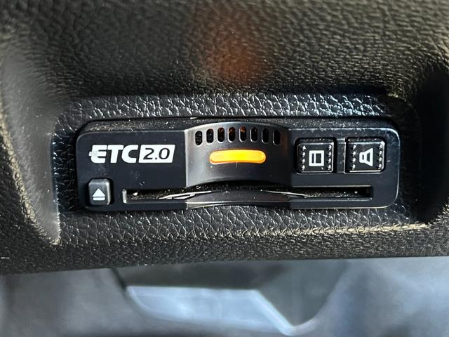 ヴェゼル ｅ：ＨＥＶＰＬａＹ　保証付き１年　衝突被害軽減ブレーキ　カーテンエアバッグ　盗難防止装置　ＡＢＳ　ＥＳＣ　フルオートエアコン　リアカメラ　シートヒータ　エアバッグ　ＬＥＤヘッドライト　キーレスエントリー　ＥＴＣ　ドラレコ（28枚目）