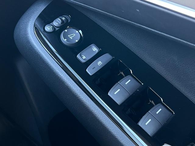 ヴェゼル ｅ：ＨＥＶＰＬａＹ　保証付き１年　衝突被害軽減ブレーキ　カーテンエアバッグ　盗難防止装置　ＡＢＳ　ＥＳＣ　フルオートエアコン　リアカメラ　シートヒータ　エアバッグ　ＬＥＤヘッドライト　キーレスエントリー　ＥＴＣ　ドラレコ（29枚目）