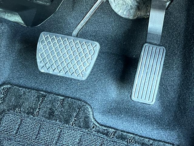 ヴェゼル ｅ：ＨＥＶＰＬａＹ　保証付き１年　衝突被害軽減ブレーキ　カーテンエアバッグ　盗難防止装置　ＡＢＳ　ＥＳＣ　フルオートエアコン　リアカメラ　シートヒータ　エアバッグ　ＬＥＤヘッドライト　キーレスエントリー　ＥＴＣ　ドラレコ（30枚目）