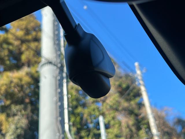 ヴェゼル ｅ：ＨＥＶＰＬａＹ　保証付き１年　衝突被害軽減ブレーキ　カーテンエアバッグ　盗難防止装置　ＡＢＳ　ＥＳＣ　フルオートエアコン　リアカメラ　シートヒータ　エアバッグ　ＬＥＤヘッドライト　キーレスエントリー　ＥＴＣ　ドラレコ（43枚目）