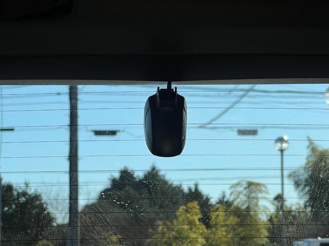 ヴェゼル ｅ：ＨＥＶＰＬａＹ　保証付き１年　衝突被害軽減ブレーキ　カーテンエアバッグ　盗難防止装置　ＡＢＳ　ＥＳＣ　フルオートエアコン　リアカメラ　シートヒータ　エアバッグ　ＬＥＤヘッドライト　キーレスエントリー　ＥＴＣ　ドラレコ（44枚目）