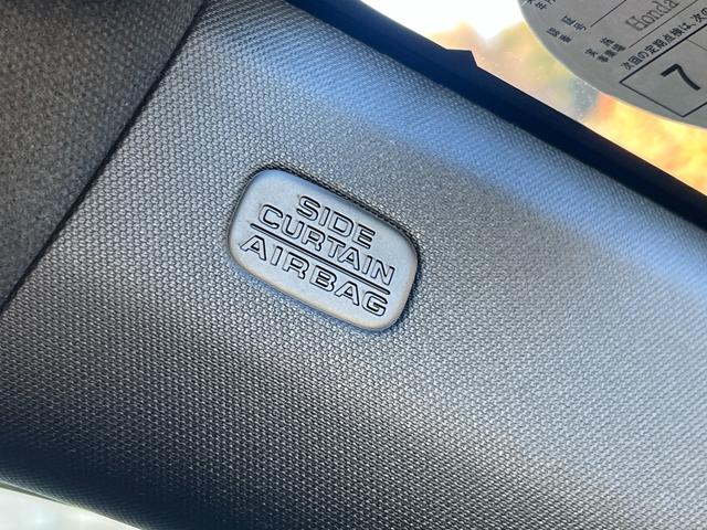 ヴェゼル ｅ：ＨＥＶＰＬａＹ　保証付き１年　衝突被害軽減ブレーキ　カーテンエアバッグ　盗難防止装置　ＡＢＳ　ＥＳＣ　フルオートエアコン　リアカメラ　シートヒータ　エアバッグ　ＬＥＤヘッドライト　キーレスエントリー　ＥＴＣ　ドラレコ（52枚目）