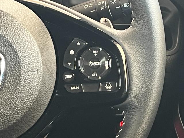 Ｎ－ＢＯＸカスタム Ｌターボスタイル＋ブラック　保証付き２年　ターボエンジン　スマ－トキ－　エアバック　横滑り防止機能　ナビ＆ＴＶ　サイドカーテンエアバック　Ｄレコ　ＵＳＢ接続　クルーズコントロール　助手席エアバッグ　地デジ　セキュリティアラーム（8枚目）